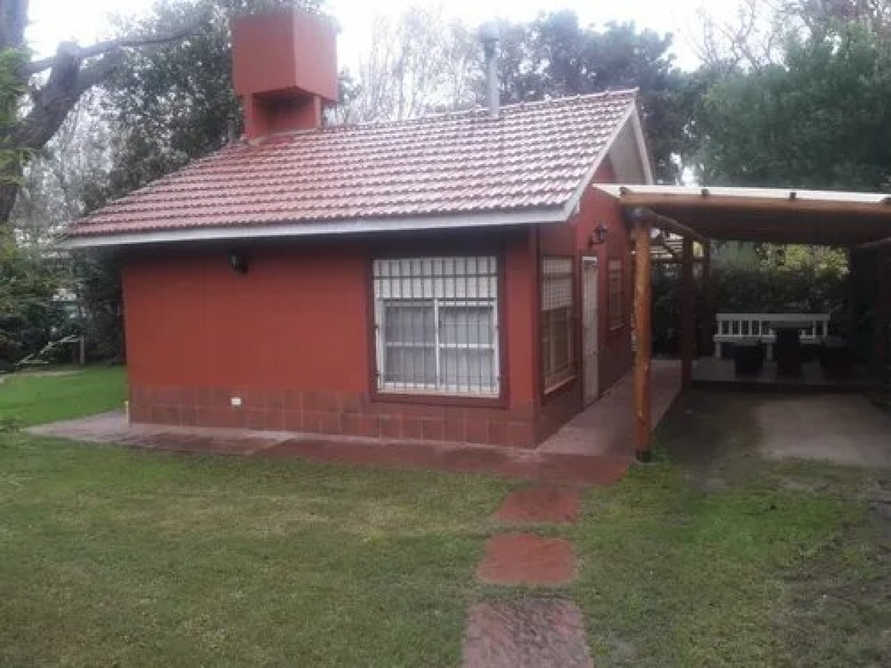  Casita con entrada independiente en lote compartido bien cerca del mar