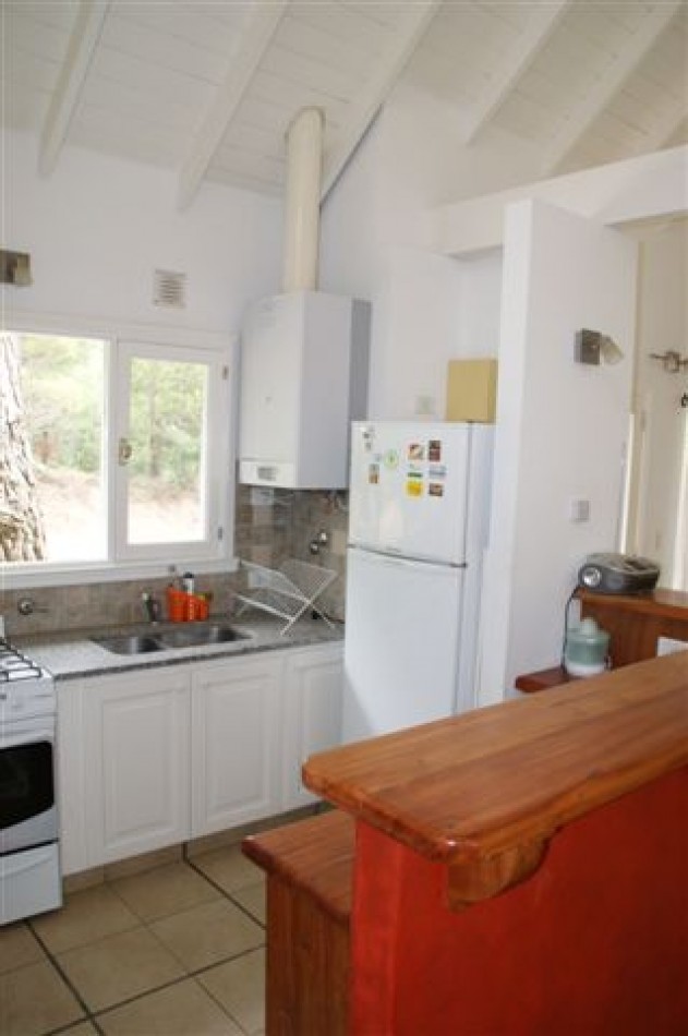 Lindisima casa con pileta en magnifico entorno de bosque