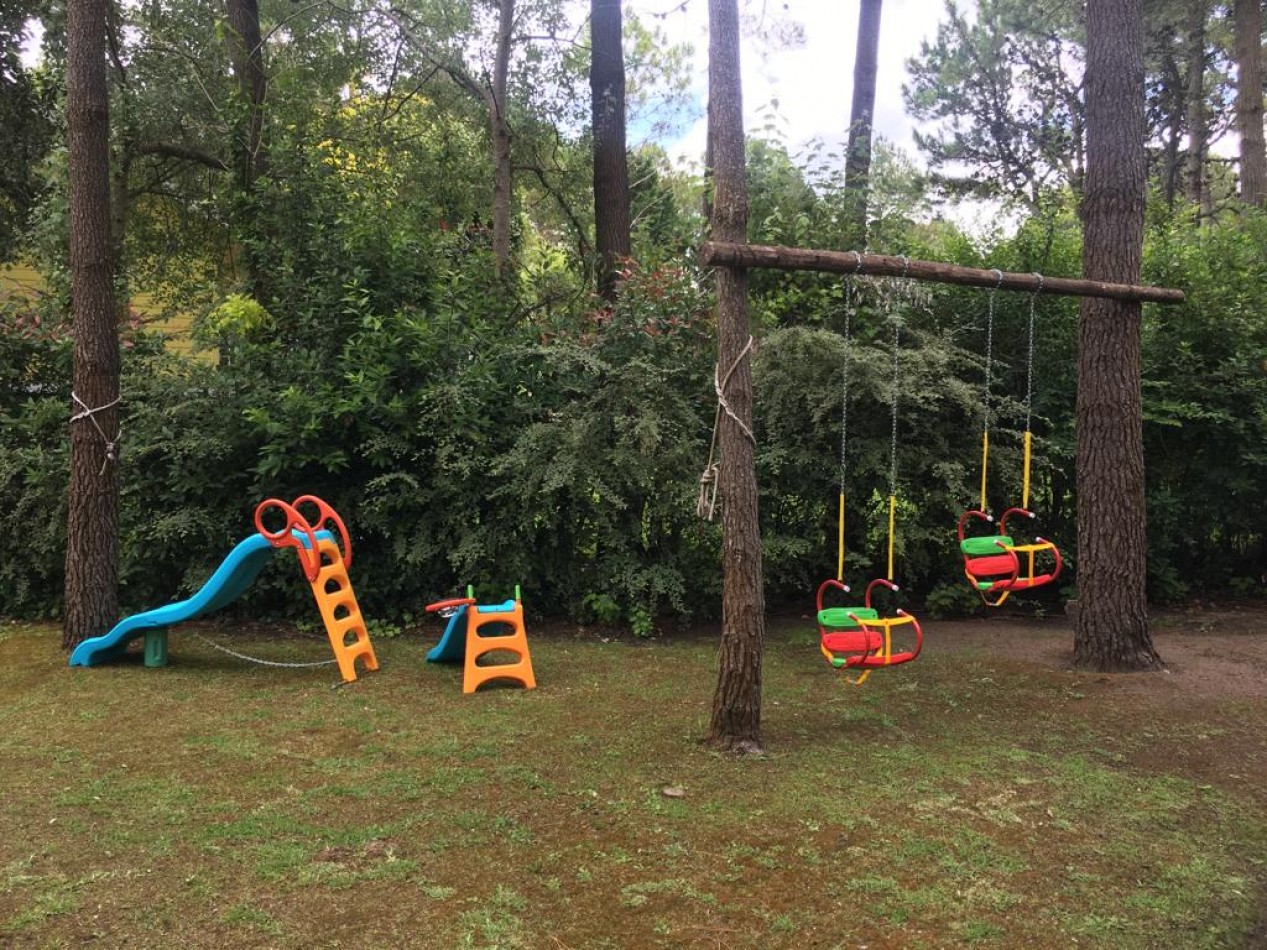 Lindisima casa con pileta en magnifico entorno de bosque