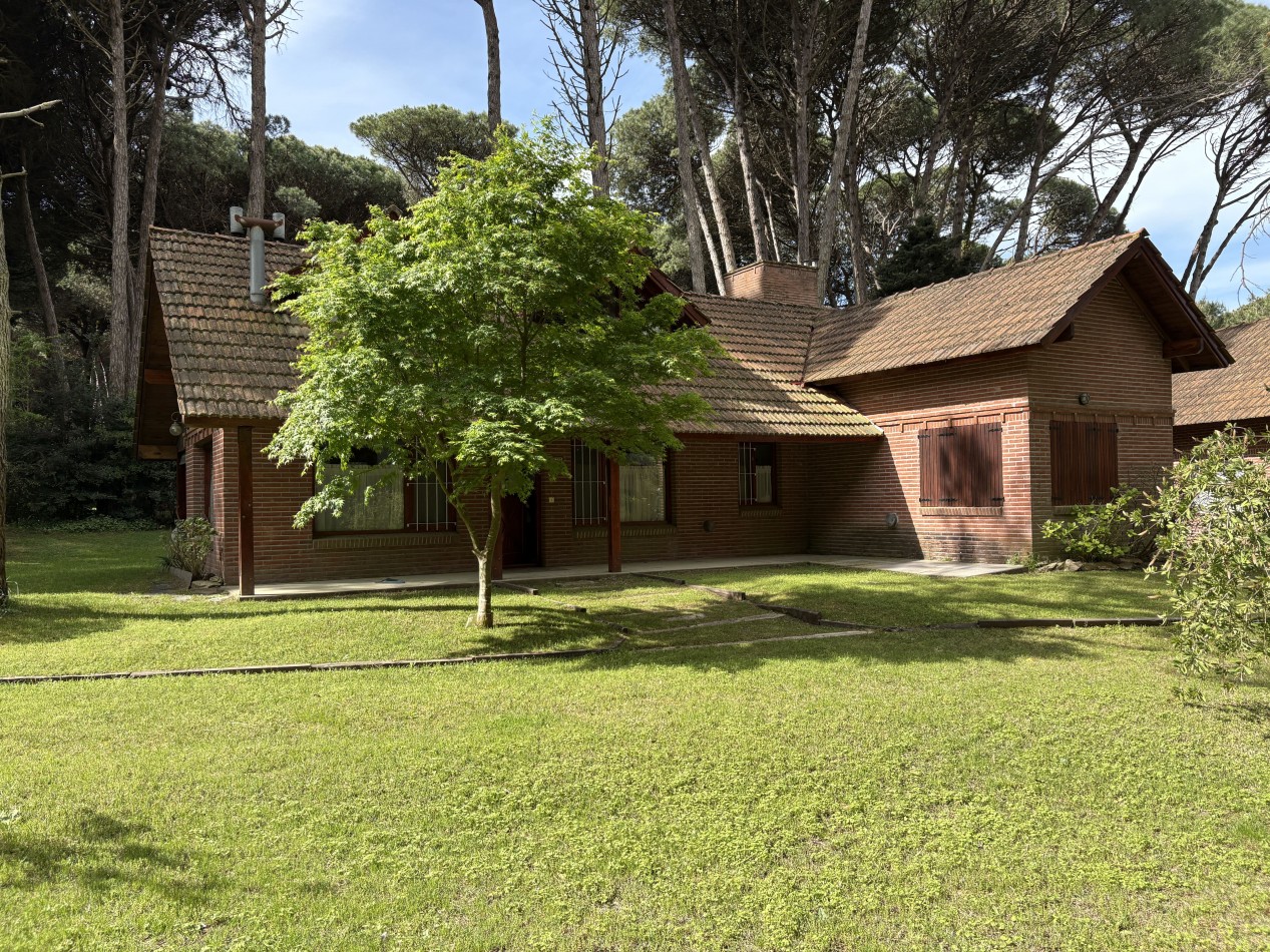 Muy linda casa en zona tennis ranch Carilo