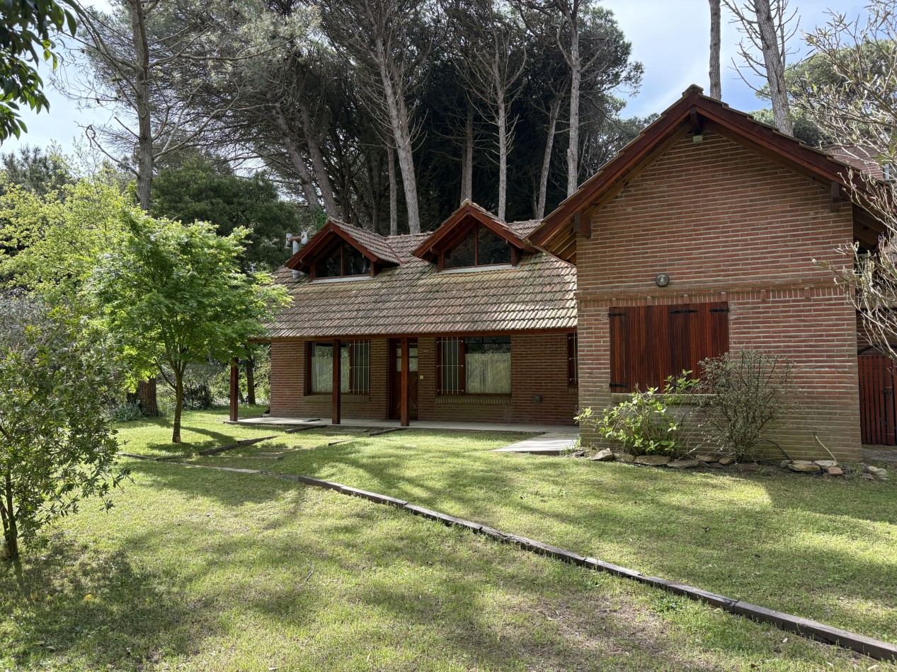 Muy linda casa en zona tennis ranch Carilo