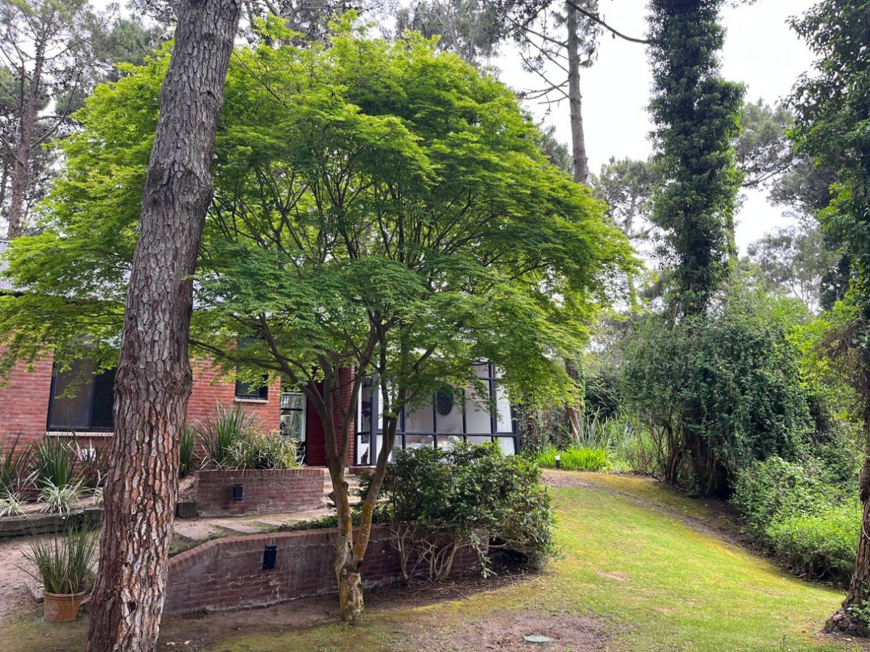 Esplendida casa a tres cuadras del mar y 5 del centro