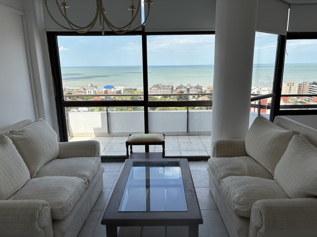 Departamento en Pinamar centro, piso alto, con maravillosa vista al mar