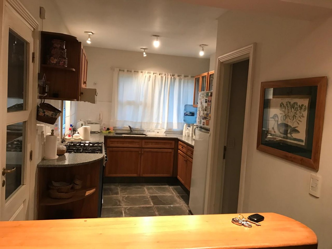 Hermosa casa en Carilo a 4 cuadras del mar y 4 del centro en lugar muy tranquilo. 