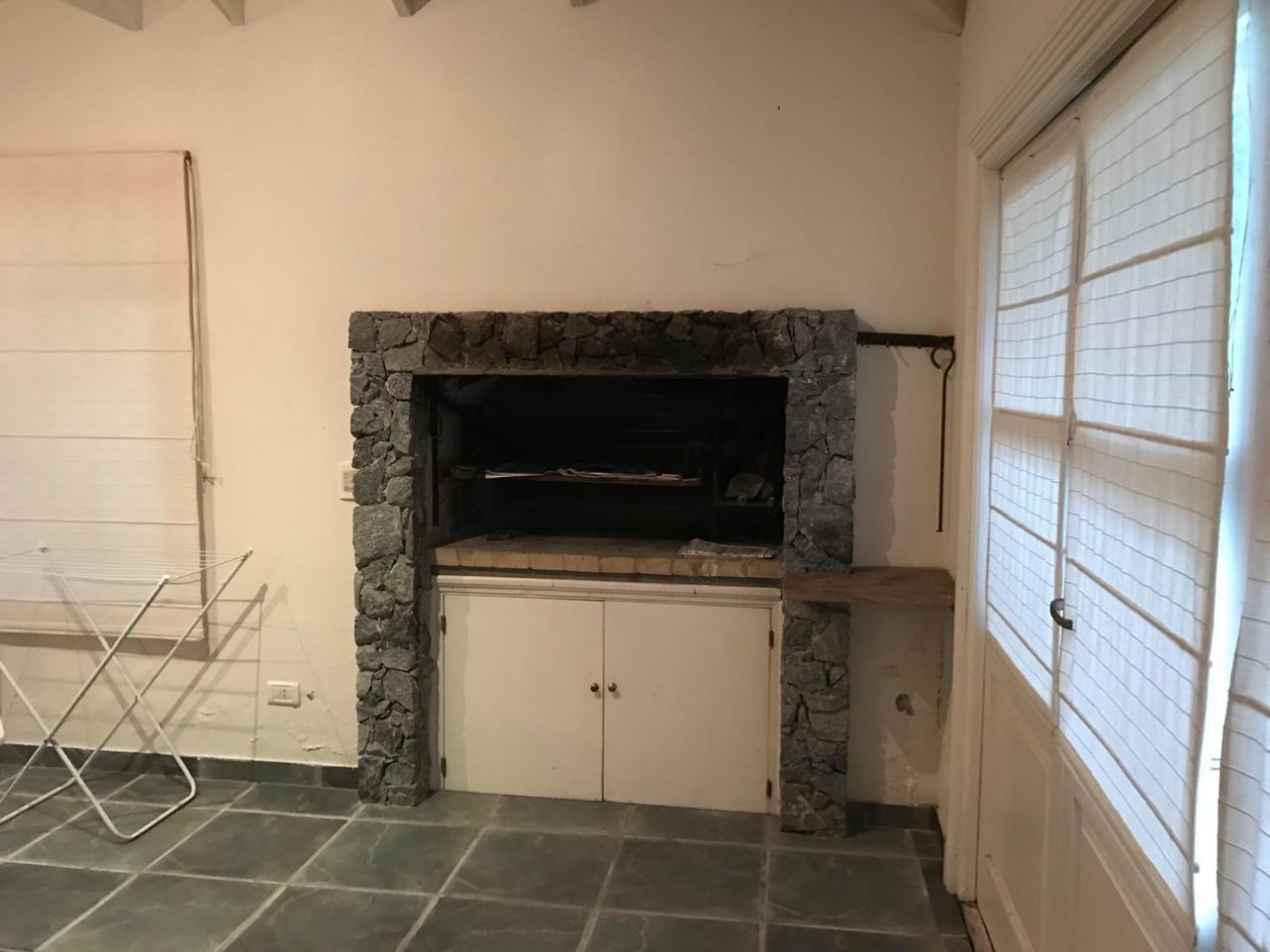 Hermosa casa en Carilo a 4 cuadras del mar y 4 del centro en lugar muy tranquilo. 