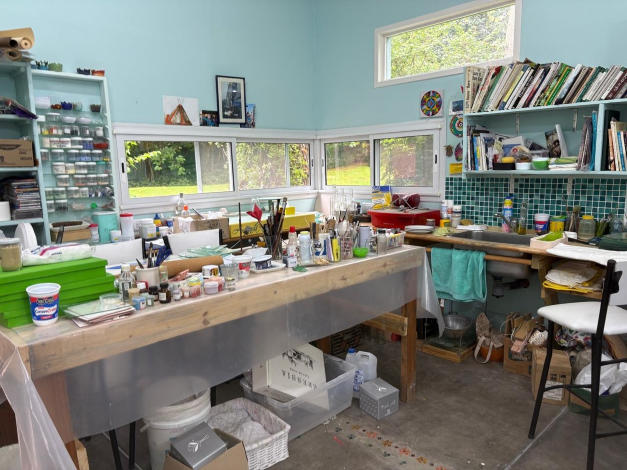 Maravillosa casa rodeada de bosque cerca del golf. 