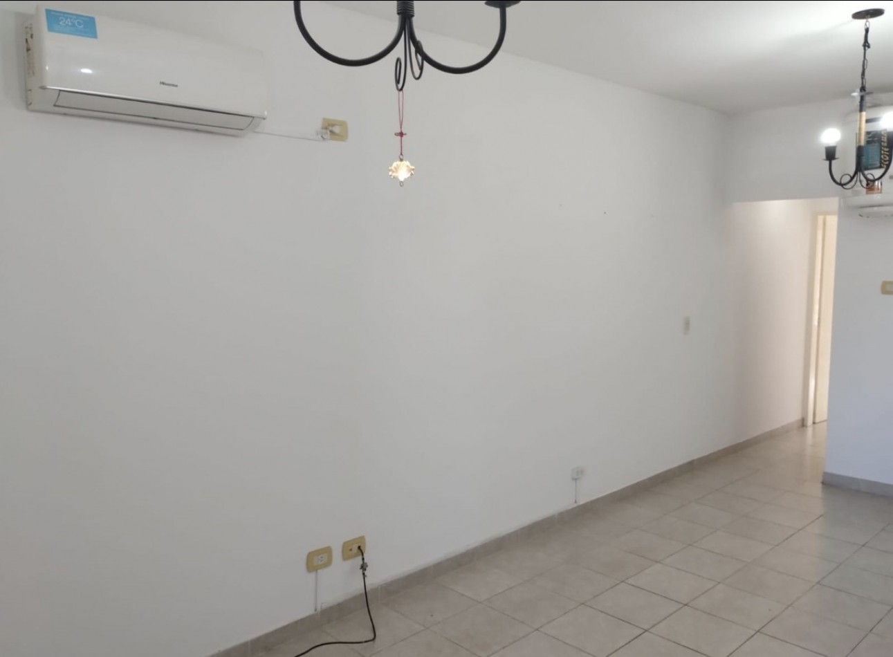 Dos ambientes con cochera en alquiler en Bella Vista