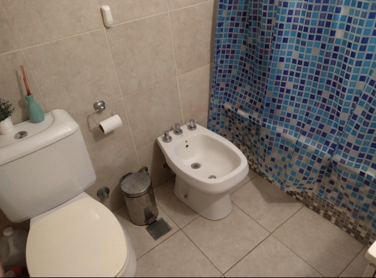 Dos ambientes con cochera en alquiler en Bella Vista