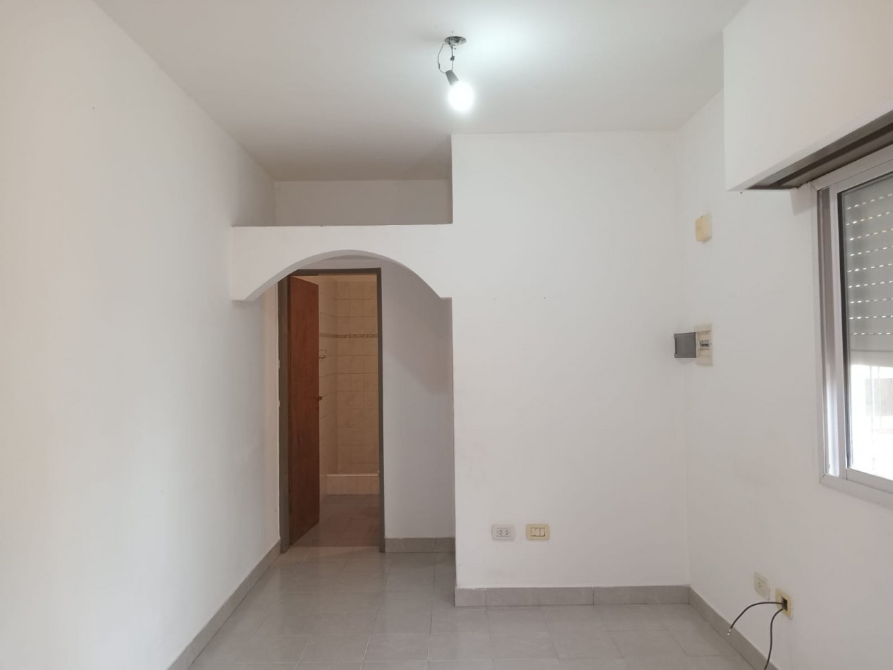 DOS AMBIENTES CON PATIO EN ALQUILER EN BELLA VISTA