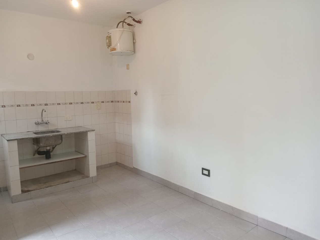 DOS AMBIENTES CON PATIO EN ALQUILER EN BELLA VISTA