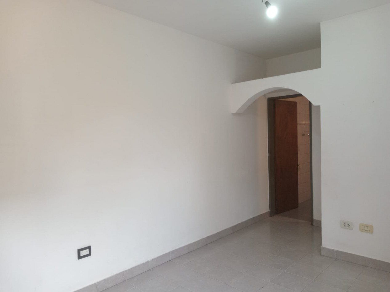 DOS AMBIENTES CON PATIO EN ALQUILER EN BELLA VISTA