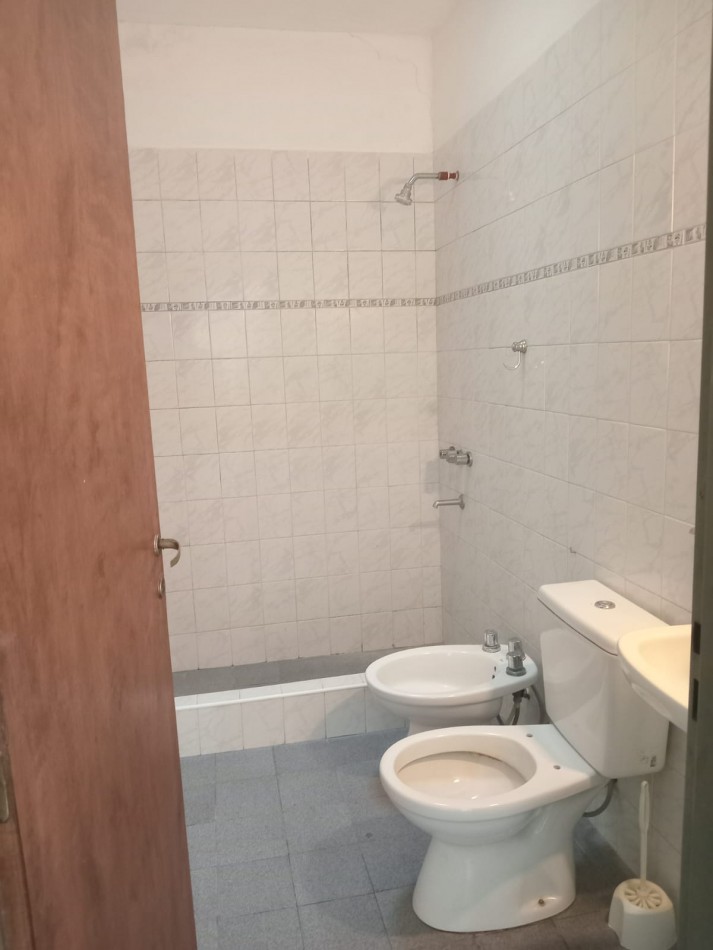 DOS AMBIENTES CON PATIO EN ALQUILER EN BELLA VISTA