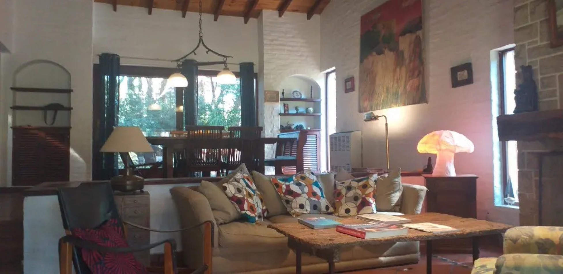 Excelente casa con pileta en el bosque de Carilo