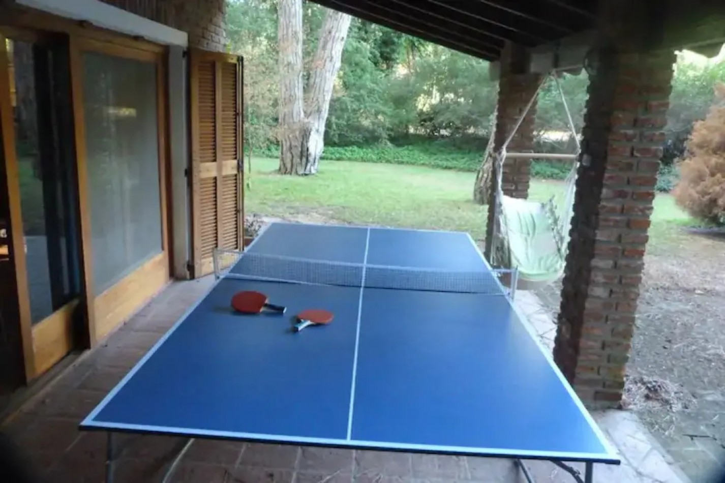 Excelente casa con pileta en el bosque de Carilo