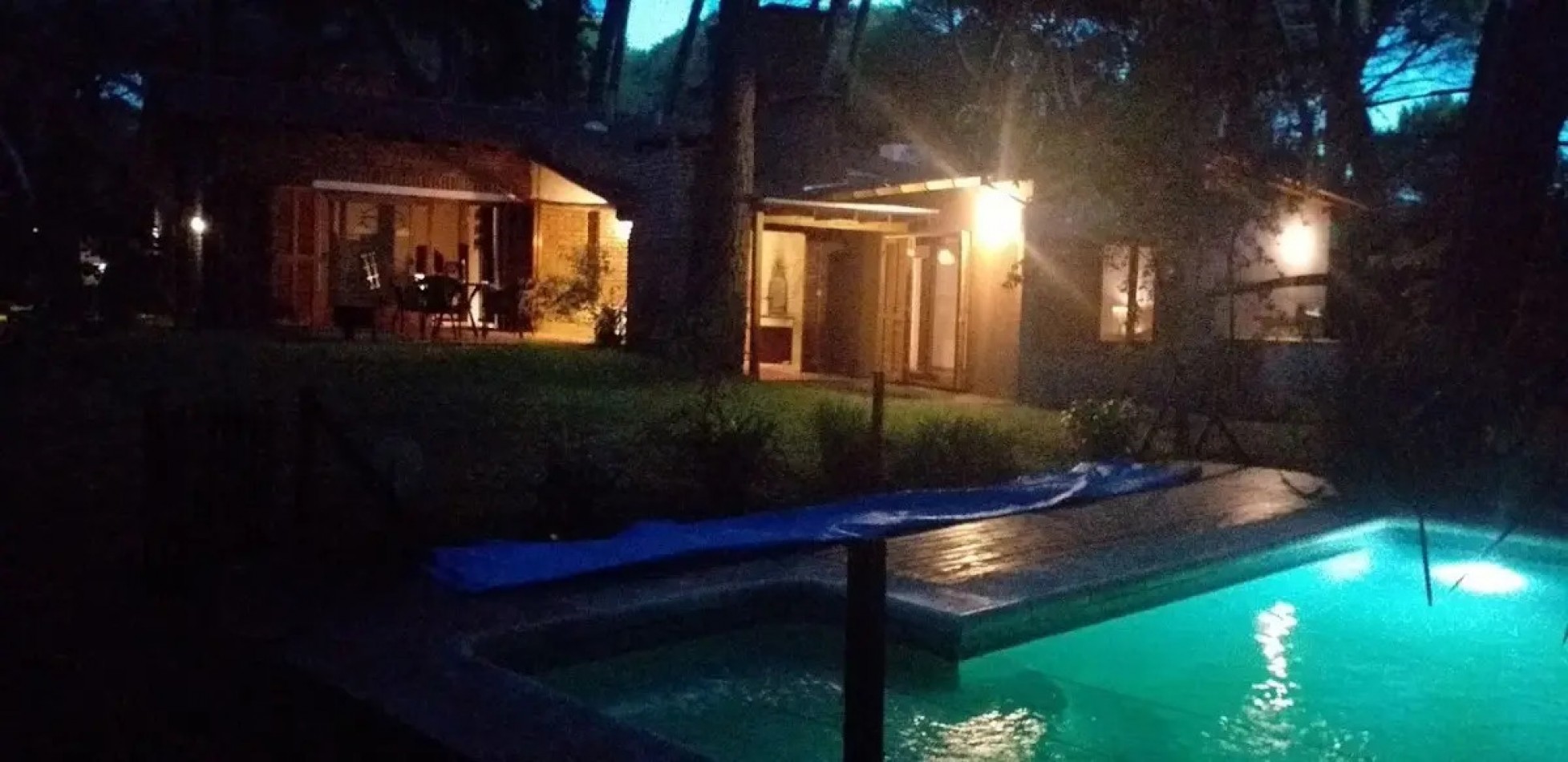 Excelente casa con pileta en el bosque de Carilo