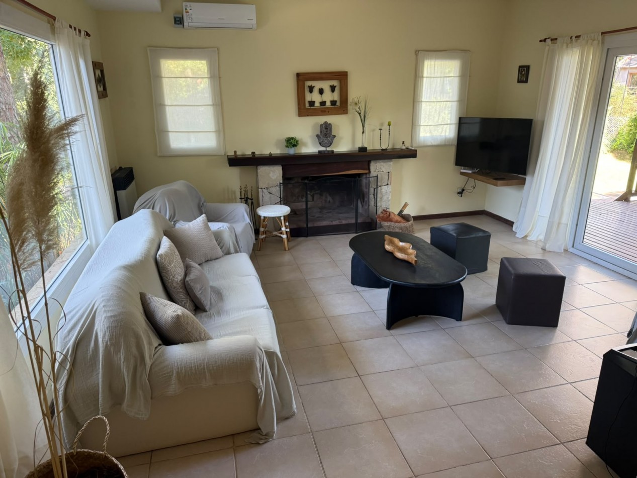 Esplendida casa en Carilo en excelente ubicacion.