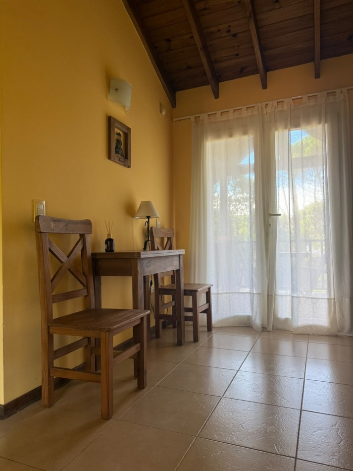Esplendida casa en Carilo en excelente ubicacion.