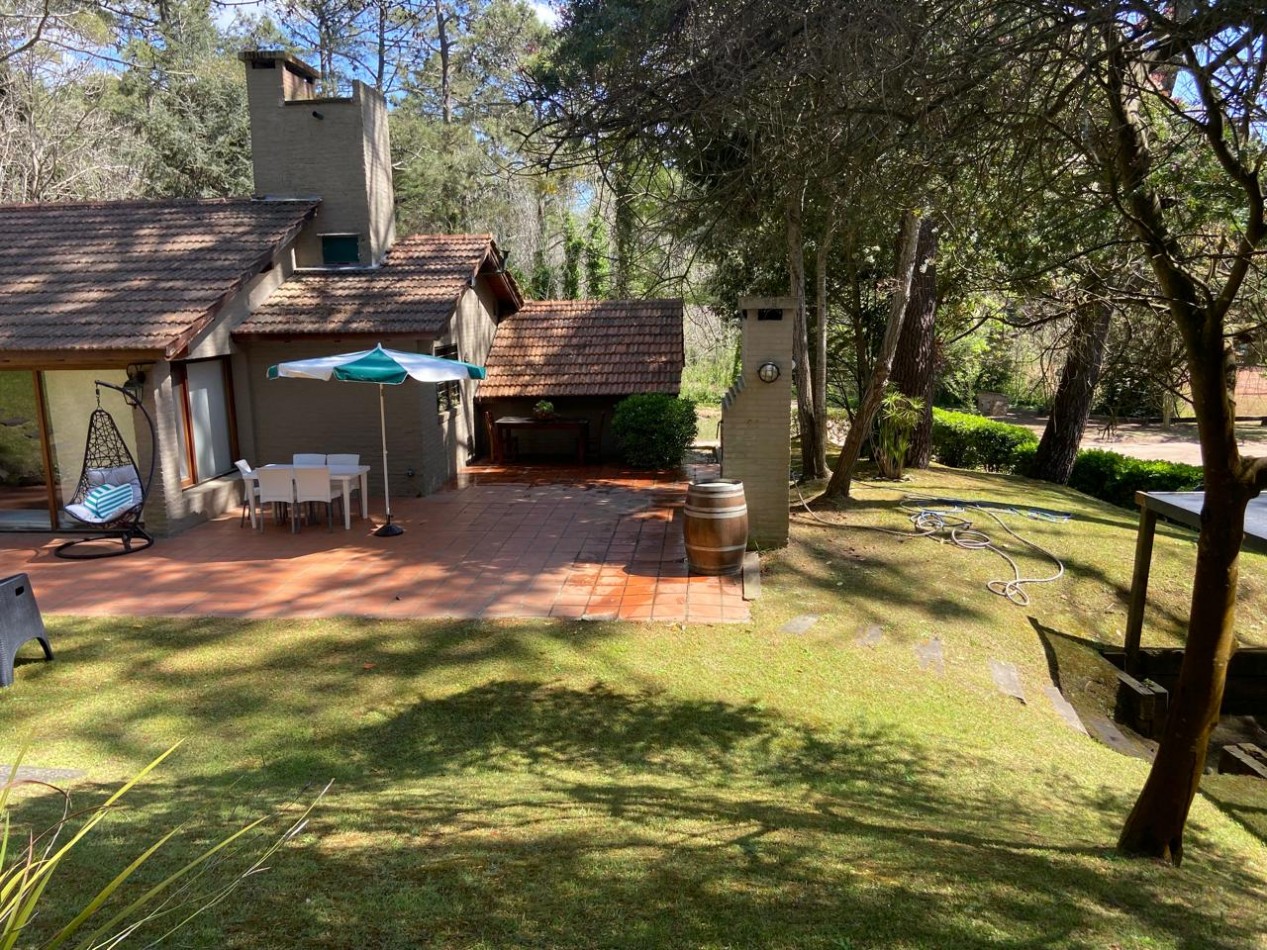 Lindisima casa en el bosque de Carilo