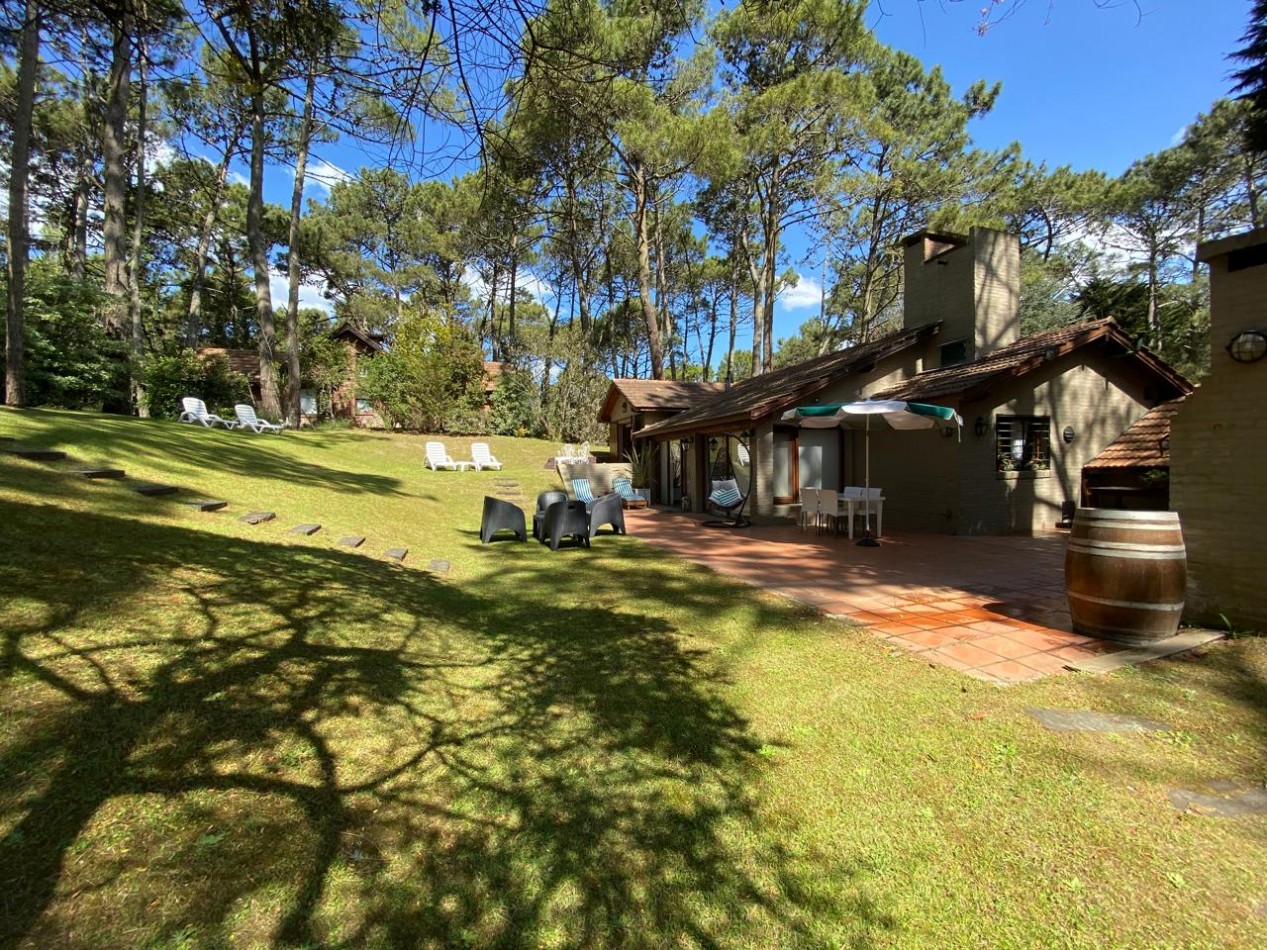 Lindisima casa en el bosque de Carilo