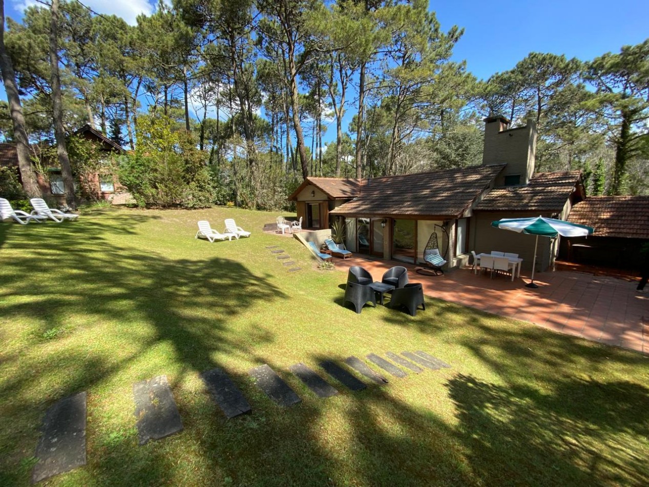Lindisima casa en el bosque de Carilo