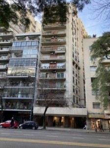 2 ambientes grandes en edificio torre, luminoso,  seguridad 24 hs.-