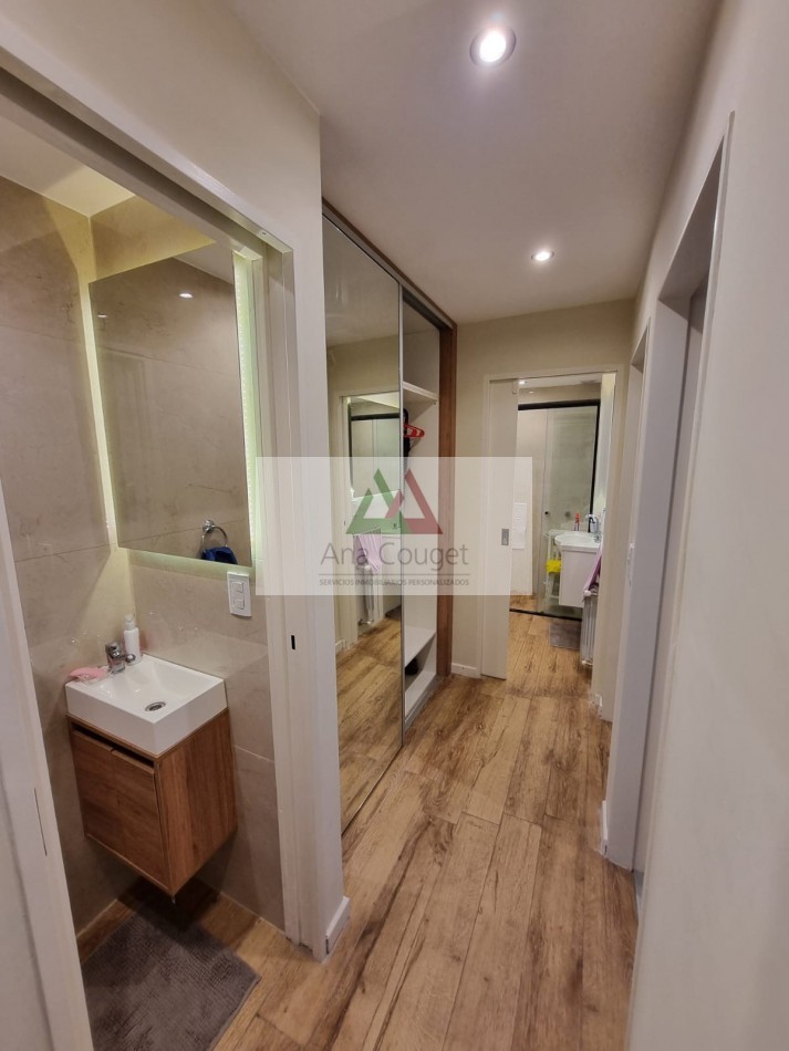 Departamento con cochera reciclado a nuevo, impecable. 