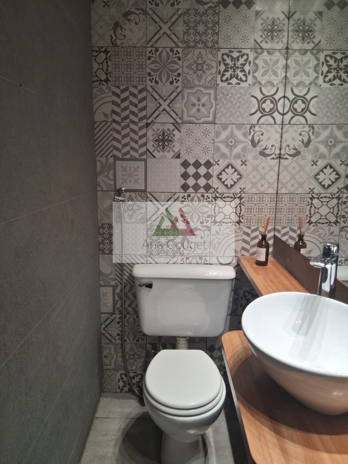 Hermosisima casa en Liniers, lista para entrar!