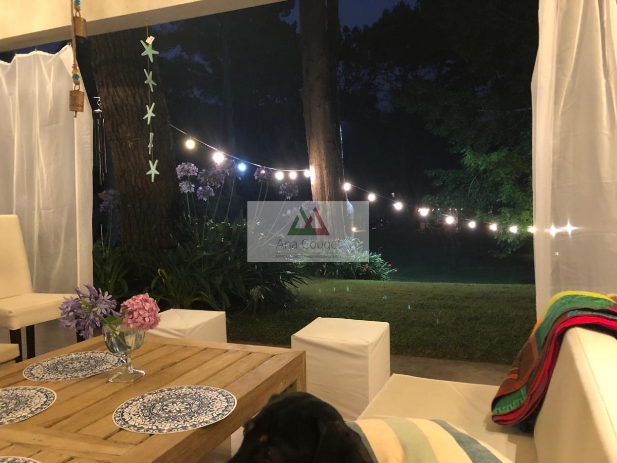 Impecable casa en Carilo, lista para entrar!