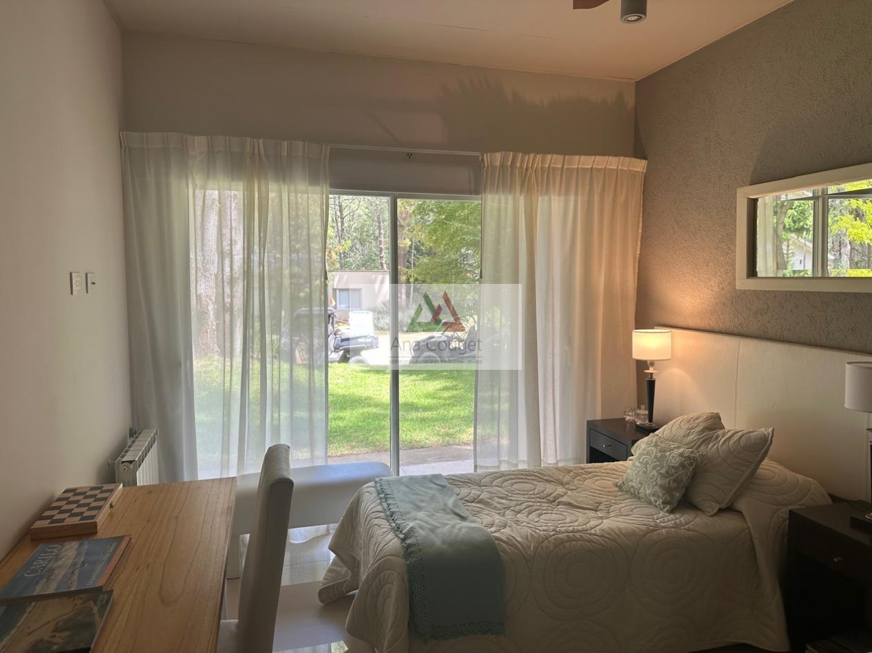 Impecable casa en Carilo, lista para entrar!