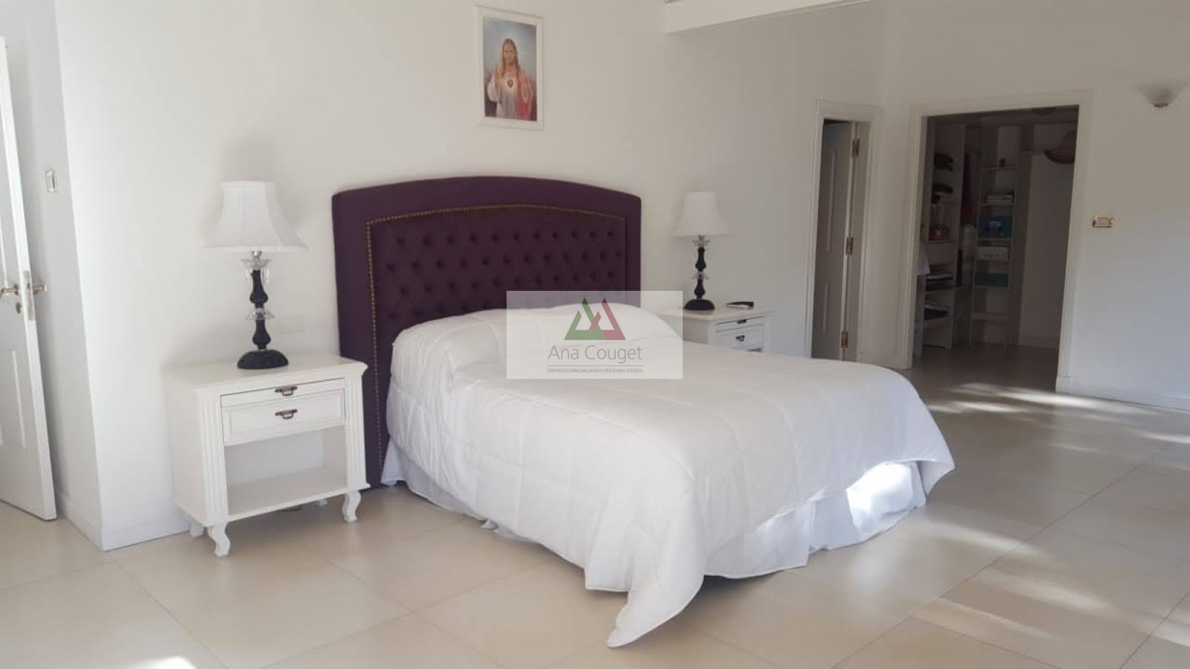 Espectacular casa en Carilo con pileta climaztizada