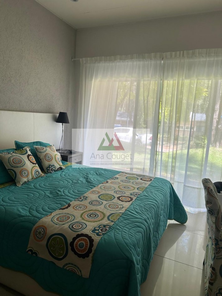 Impecable casa en Carilo, lista para entrar!