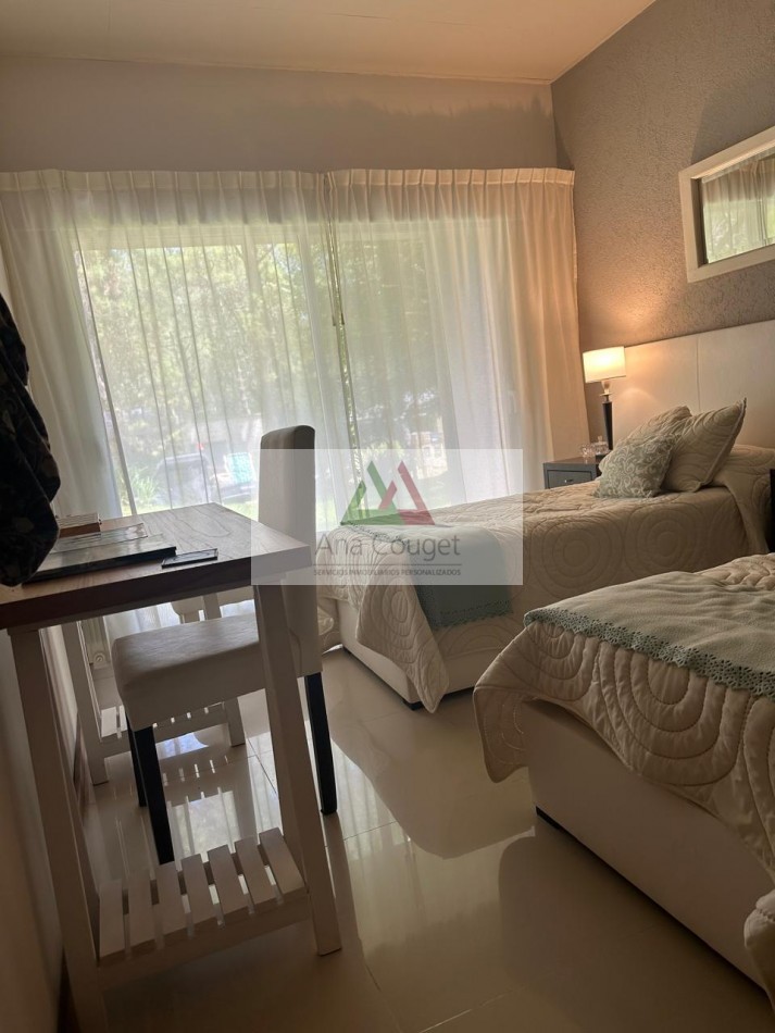 Impecable casa en Carilo, lista para entrar!