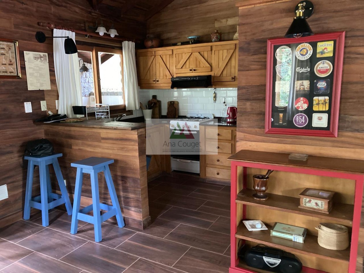 Pintoresca cabaña en el bosque de Carilo
