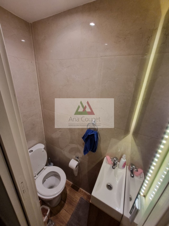 Departamento con cochera reciclado a nuevo, impecable. 
