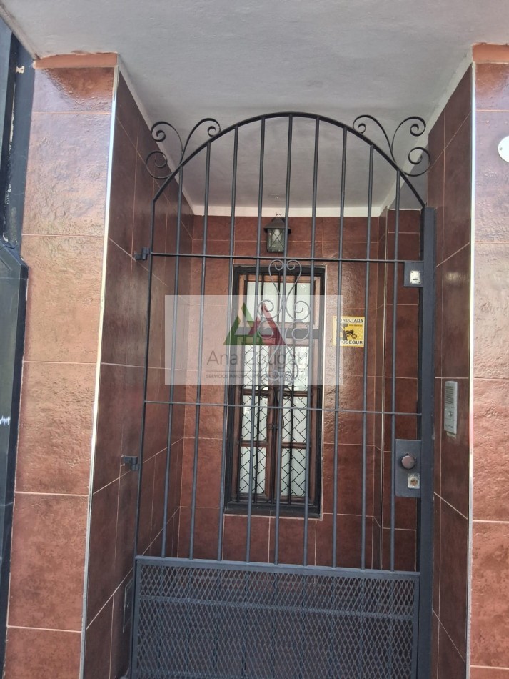 Hermosisima casa en Liniers, lista para entrar!