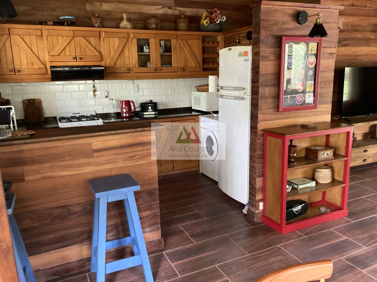 Pintoresca cabaña en el bosque de Carilo