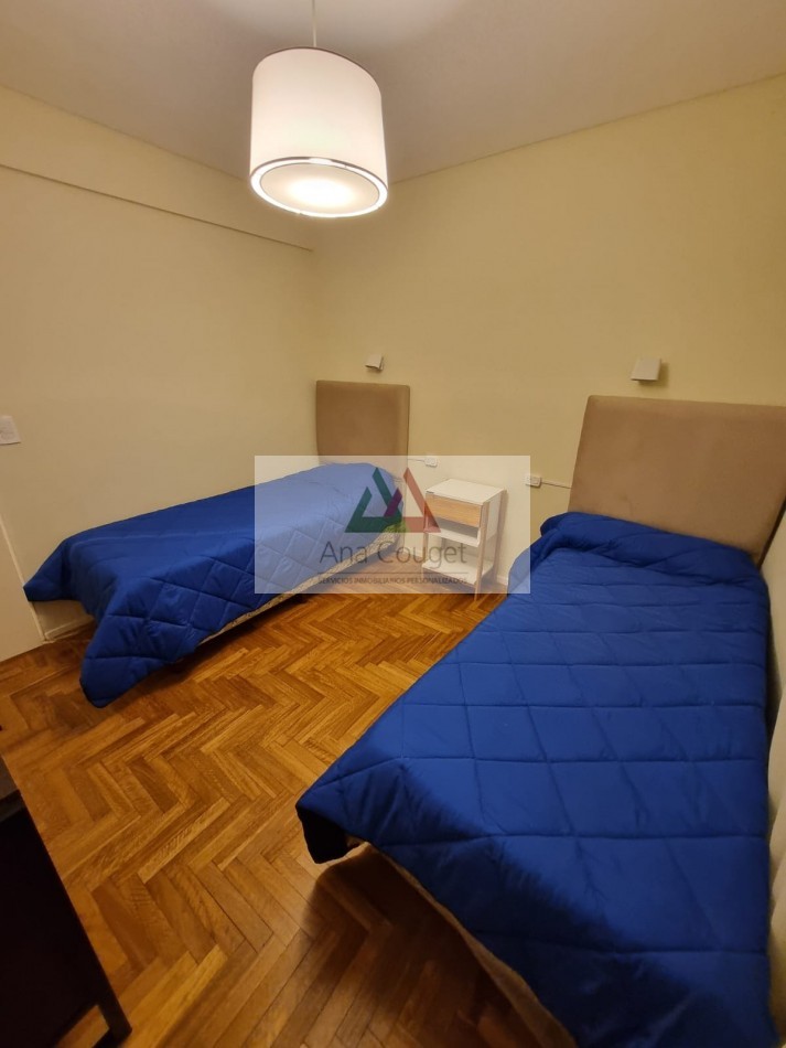 Departamento con cochera reciclado a nuevo, impecable. 