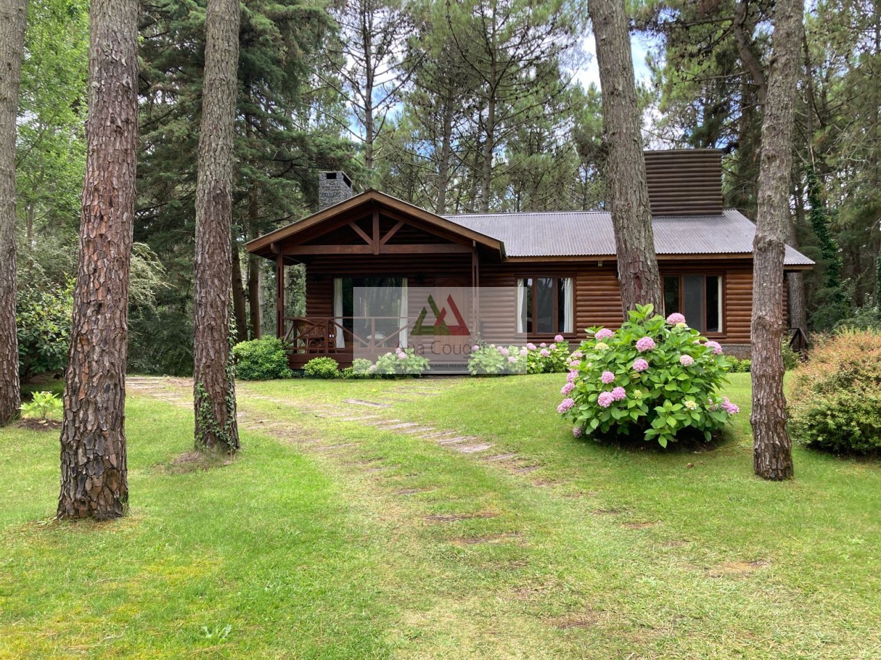 Pintoresca cabaña en el bosque de Carilo