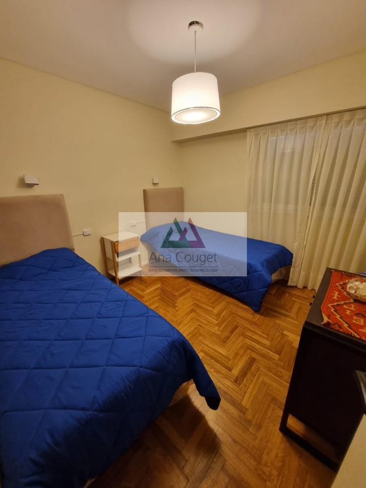 Departamento con cochera reciclado a nuevo, impecable. 