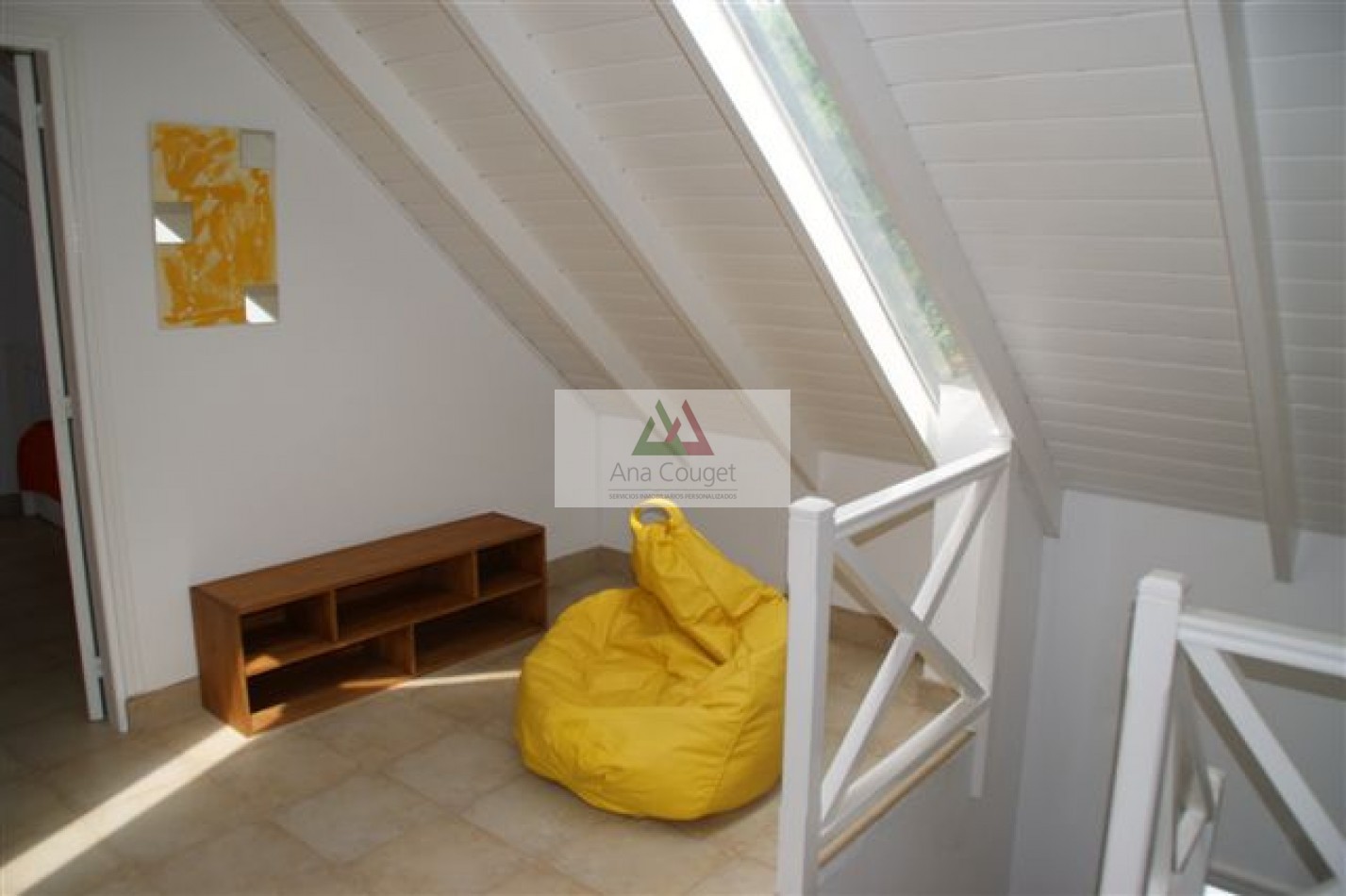 Lindisima casa con pileta en magnifico entorno de bosque