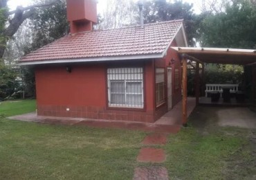  Casita con entrada independiente en lote compartido bien cerca del mar