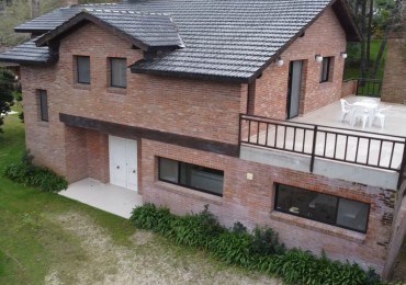 Maravillosa casa en Carilo a pasos del mar!