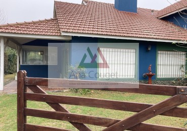 Muy linda casa a metros del mar